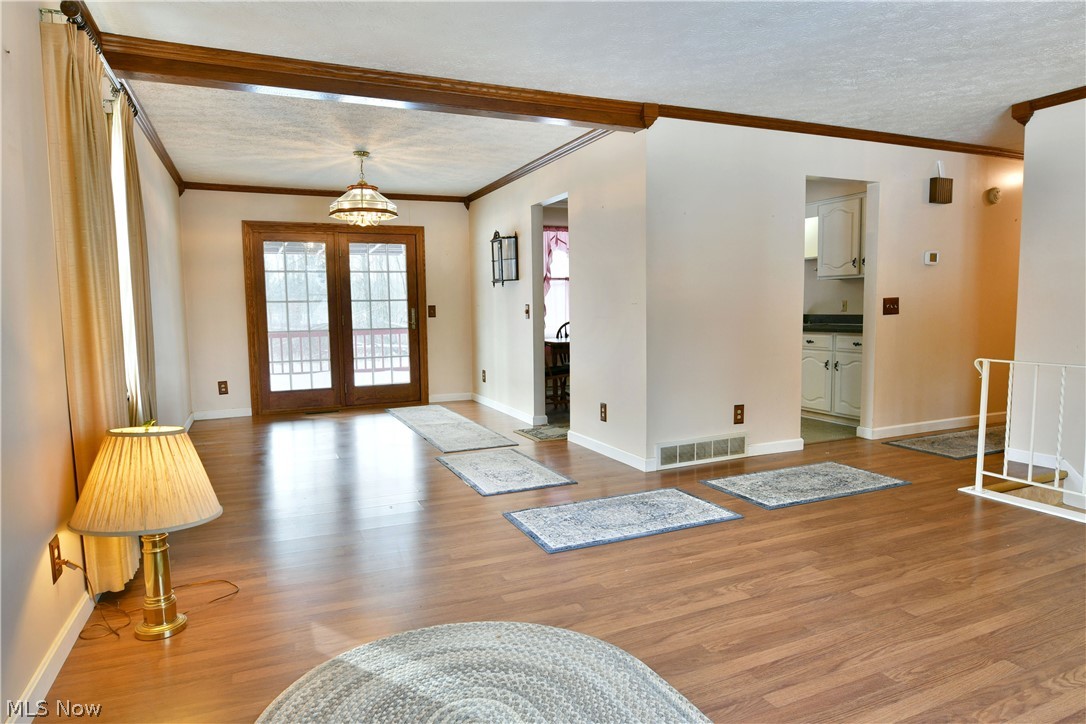 2516 Mahan Denman Road Cortland OH 44410