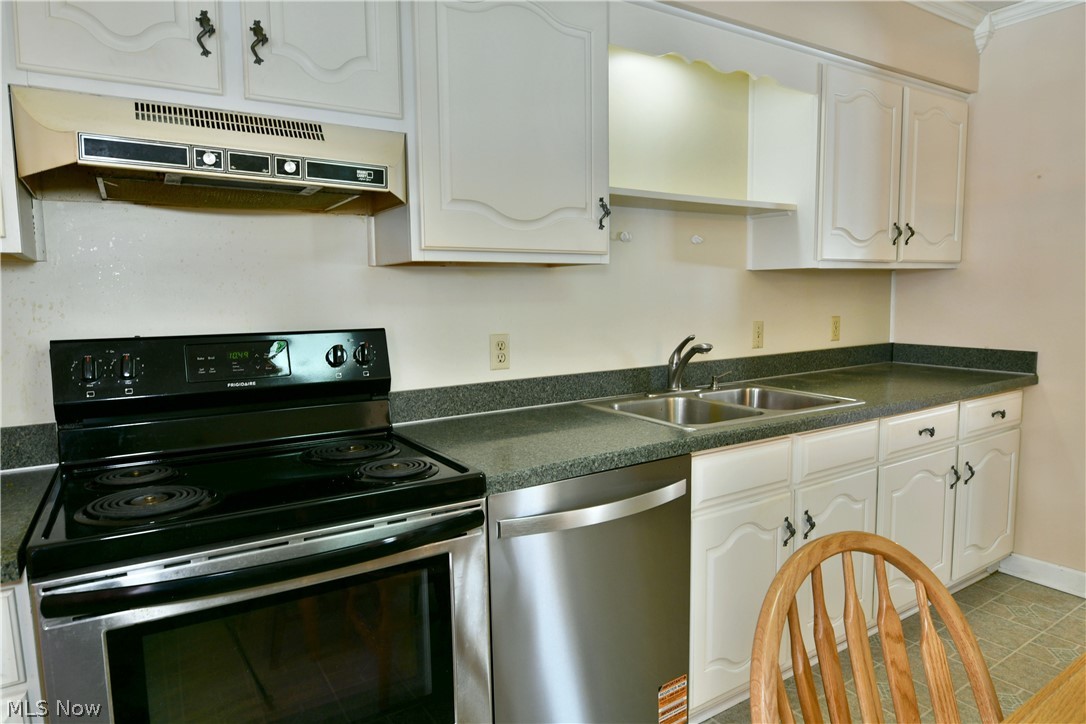 2516 Mahan Denman Road Cortland OH 44410