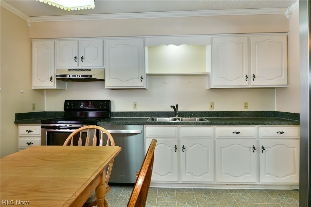 2516 Mahan Denman Road Cortland OH 44410