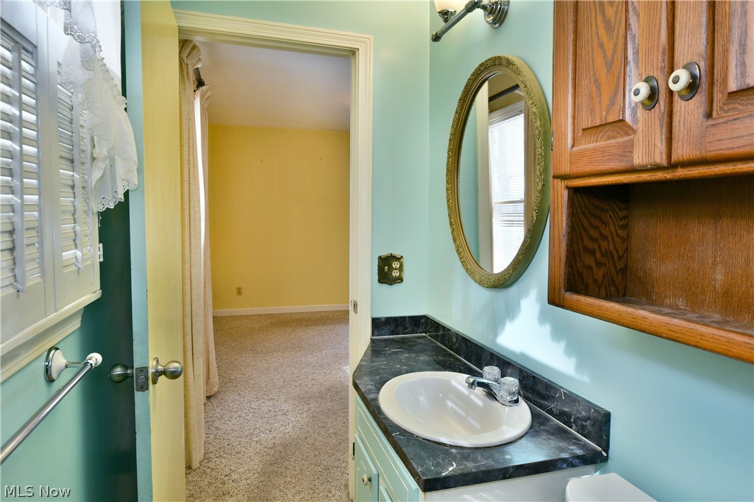 2516 Mahan Denman Road Cortland OH 44410