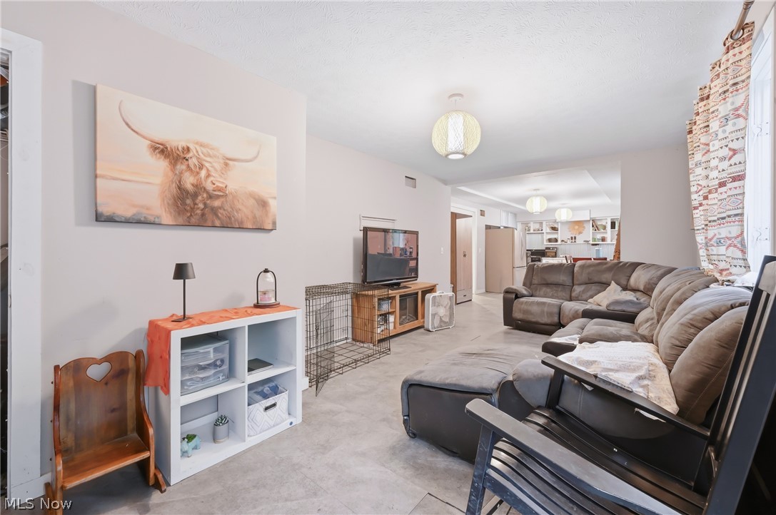 3470 Roseview Drive SE Hubbard OH 44425