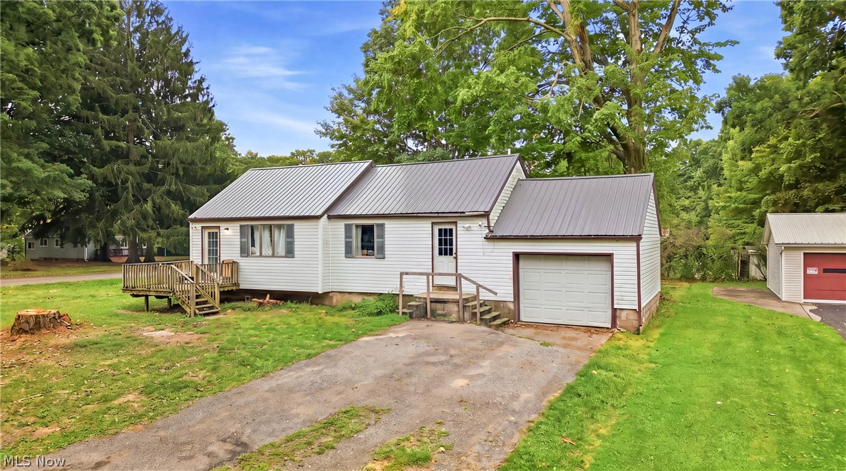 3470 Roseview Drive SE Hubbard OH 44425