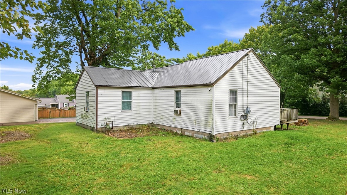 3470 Roseview Drive SE Hubbard OH 44425