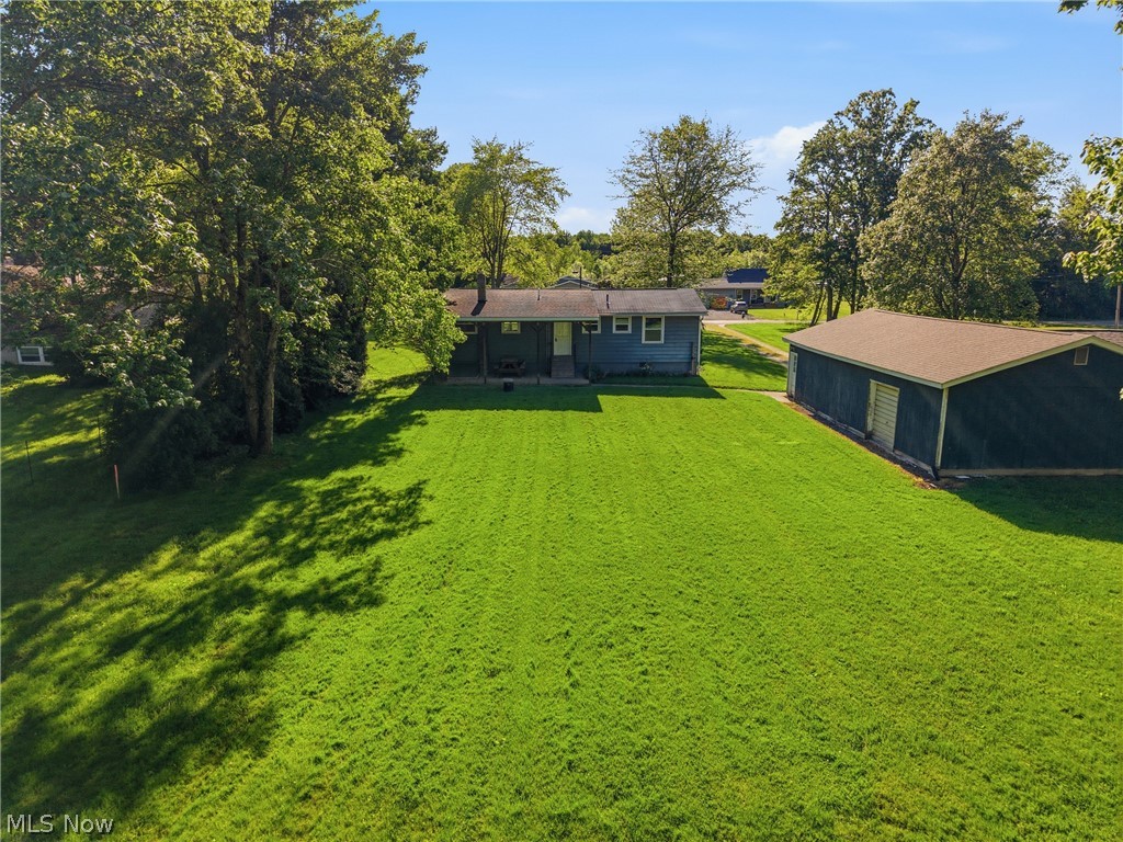 2693 Mahan Denman Road NW Bristolville OH 44402