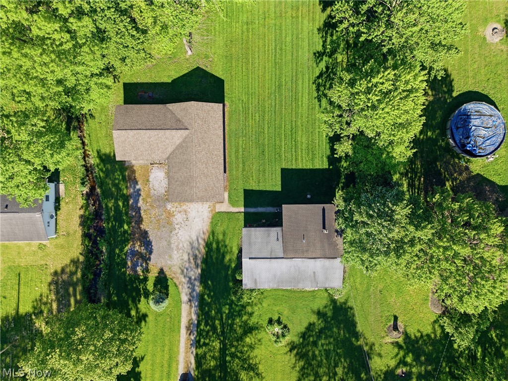 2693 Mahan Denman Road NW Bristolville OH 44402