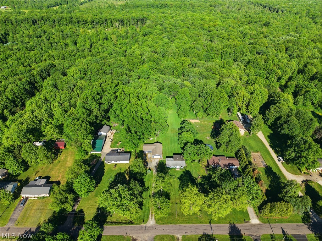 2693 Mahan Denman Road NW Bristolville OH 44402