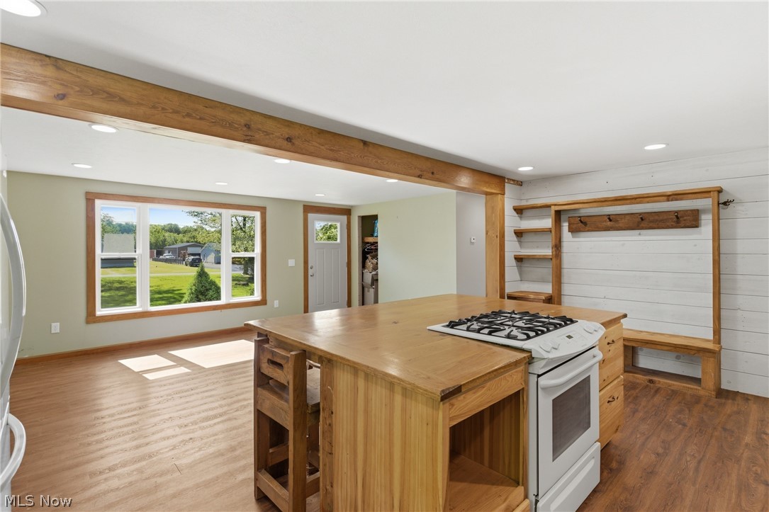 2693 Mahan Denman Road NW Bristolville OH 44402