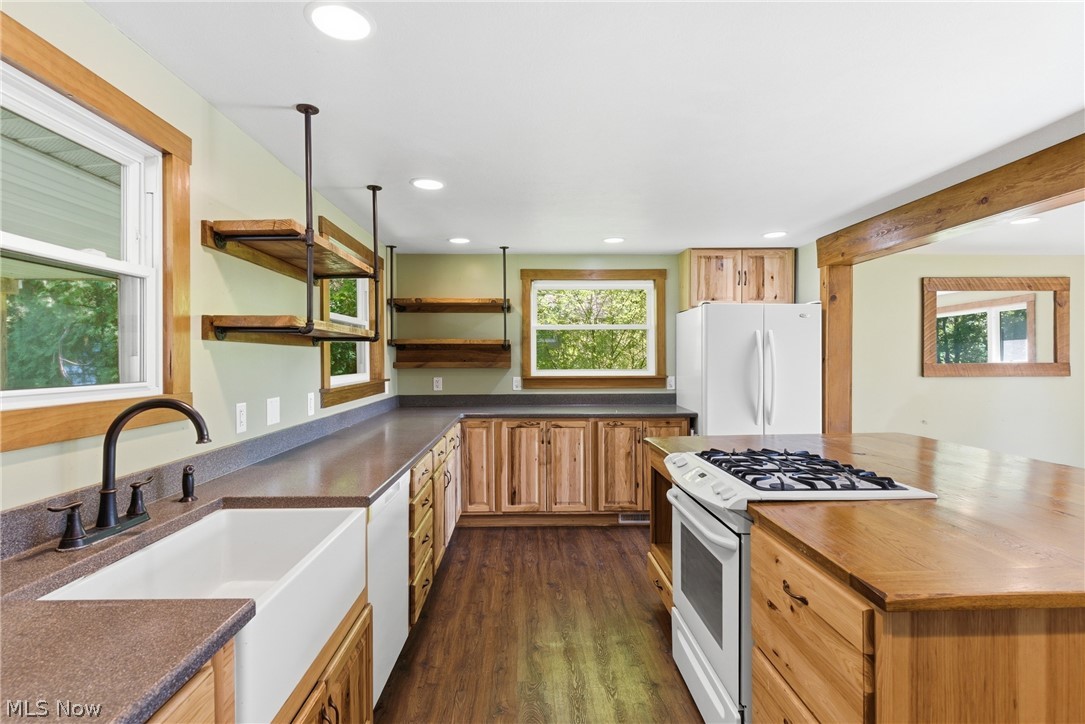 2693 Mahan Denman Road NW Bristolville OH 44402