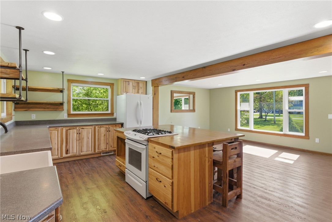 2693 Mahan Denman Road NW Bristolville OH 44402