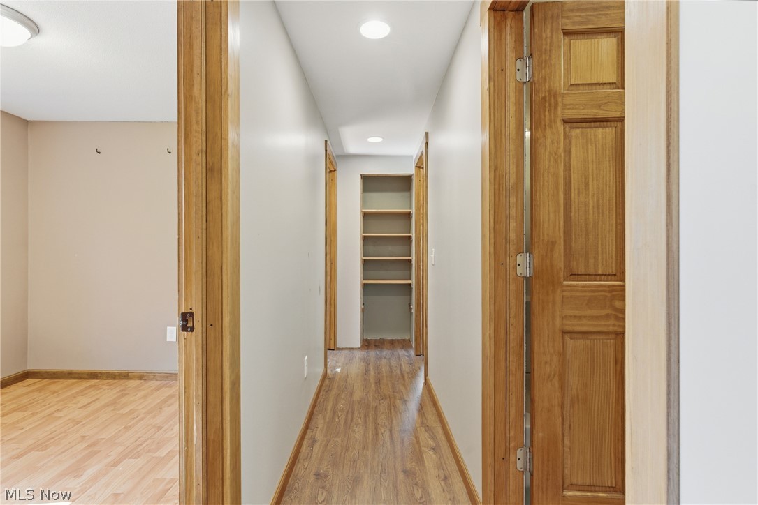 2693 Mahan Denman Road NW Bristolville OH 44402