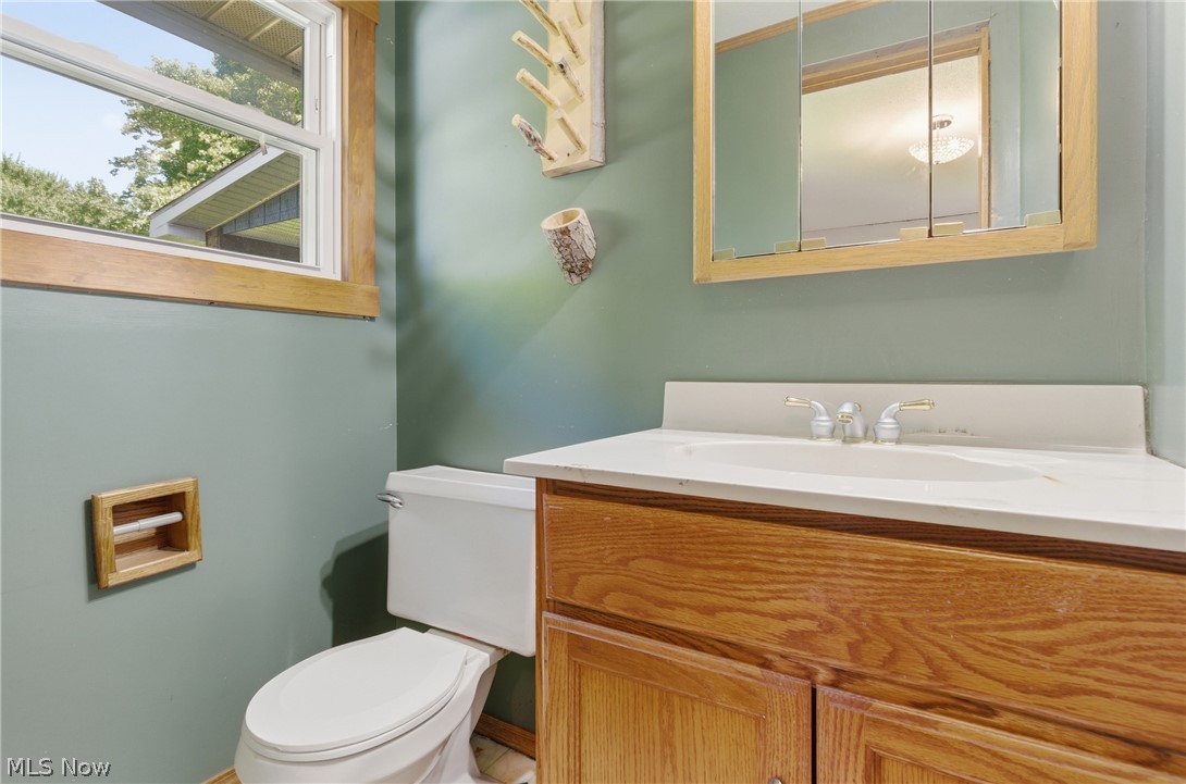 2693 Mahan Denman Road NW Bristolville OH 44402