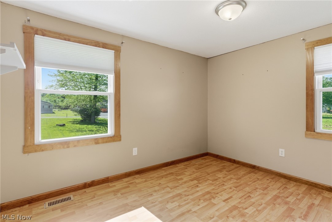 2693 Mahan Denman Road NW Bristolville OH 44402