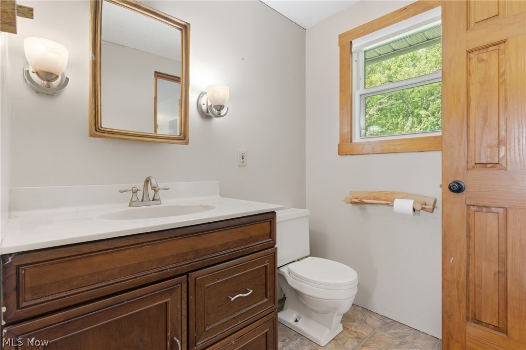 2693 Mahan Denman Road NW Bristolville OH 44402