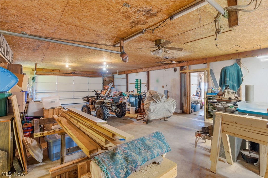 2693 Mahan Denman Road NW Bristolville OH 44402