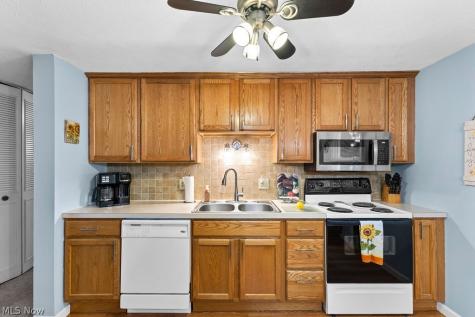 1270 Goldfinch Trail Stow OH 44224
