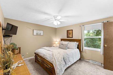 1270 Goldfinch Trail Stow OH 44224
