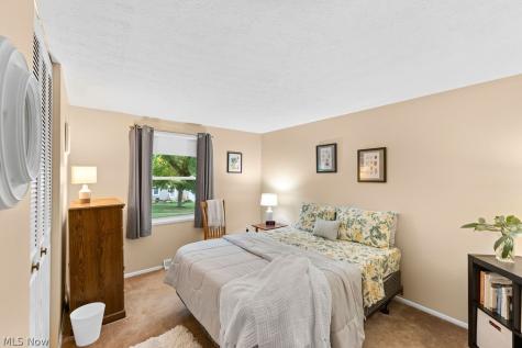 1270 Goldfinch Trail Stow OH 44224