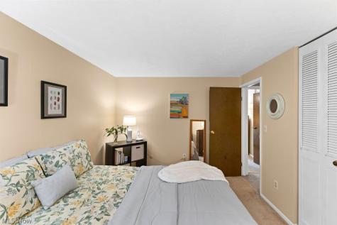 1270 Goldfinch Trail Stow OH 44224