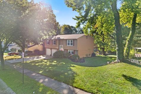 1270 Goldfinch Trail Stow OH 44224