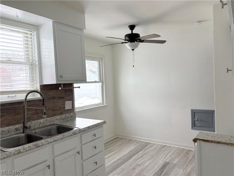 15521 Corkhill Road Maple Heights OH 44137