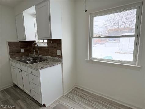15521 Corkhill Road Maple Heights OH 44137