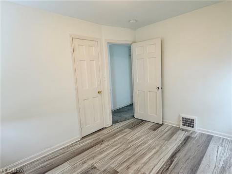 15521 Corkhill Road Maple Heights OH 44137