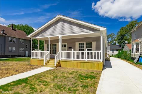 14509 Westropp Avenue Cleveland OH 44110