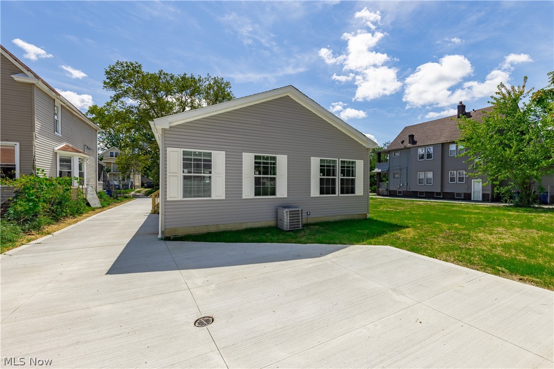 14509 Westropp Avenue Cleveland OH 44110