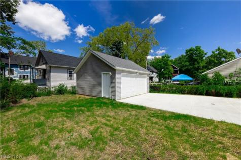 14509 Westropp Avenue Cleveland OH 44110