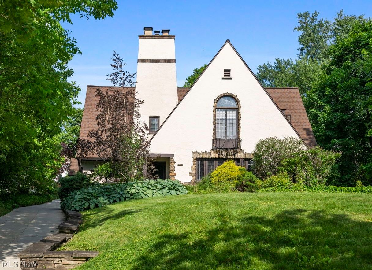 Shaker Heights OH, 2879 Weybridge Road