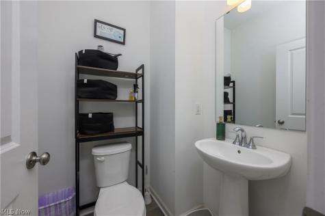 460 Auld Farm Circle Akron OH 44320