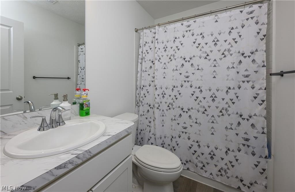 460 Auld Farm Circle Akron OH 44320