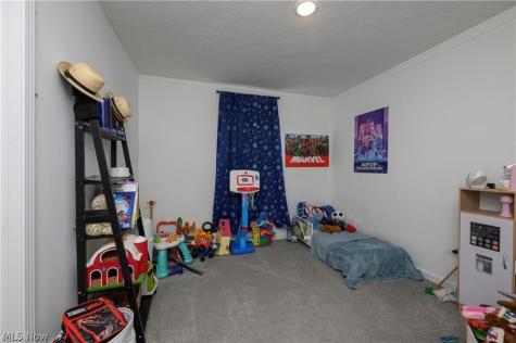 460 Auld Farm Circle Akron OH 44320