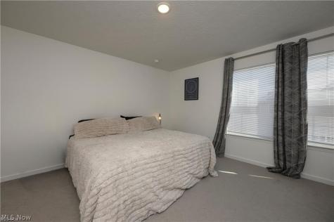 460 Auld Farm Circle Akron OH 44320