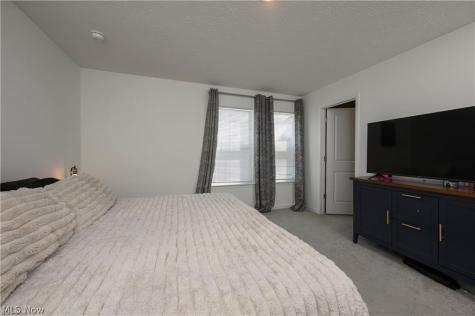 460 Auld Farm Circle Akron OH 44320