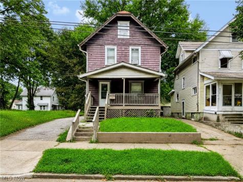 898 Haynes Street Akron OH 44307