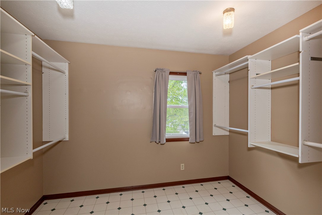 4809 Westbourne Road Lyndhurst OH 44124
