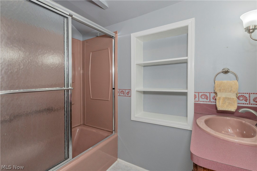 4809 Westbourne Road Lyndhurst OH 44124