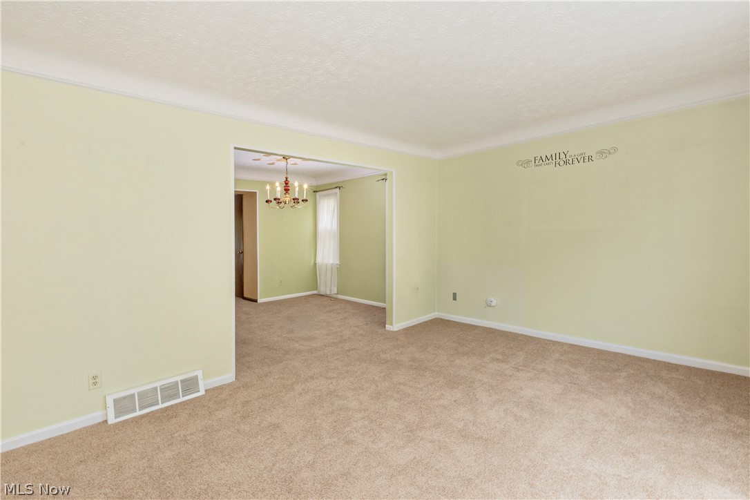 4809 Westbourne Road Lyndhurst OH 44124