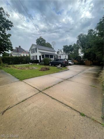 514 W Liberty Street Medina OH 44256