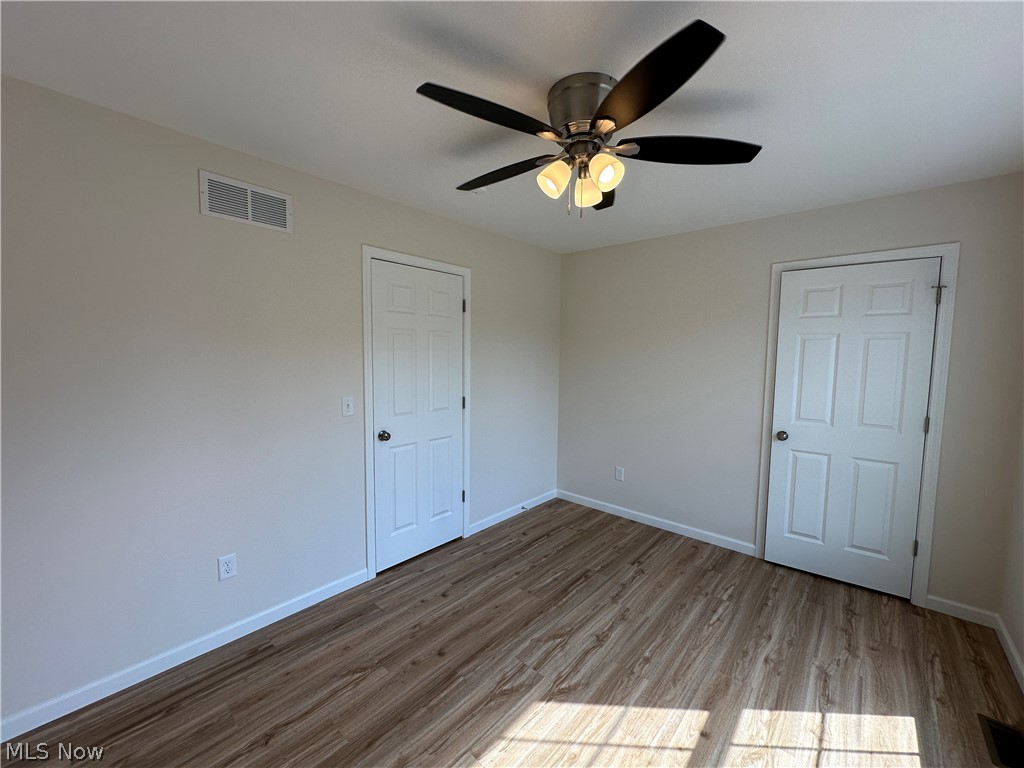 90 Center Street Struthers OH 44471