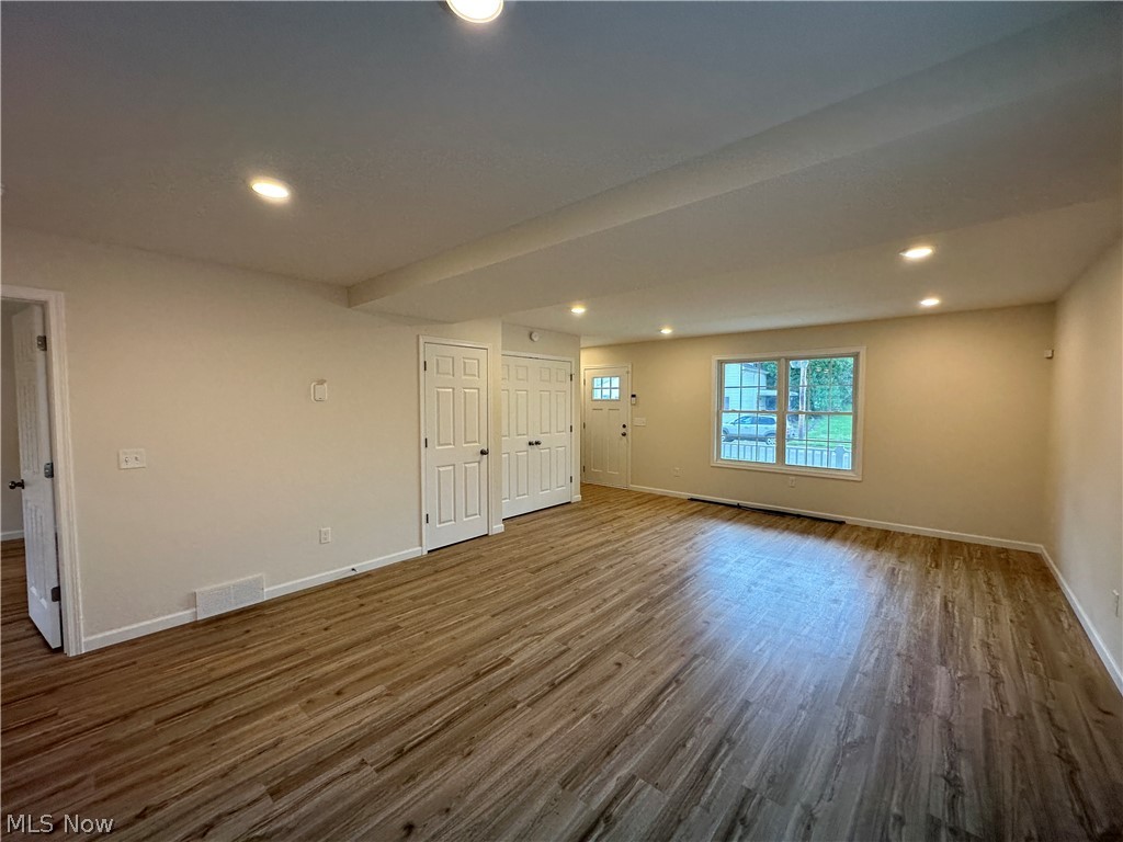 90 Center Street Struthers OH 44471