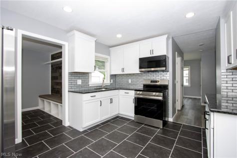 407 Oxford Avenue Akron OH 44310