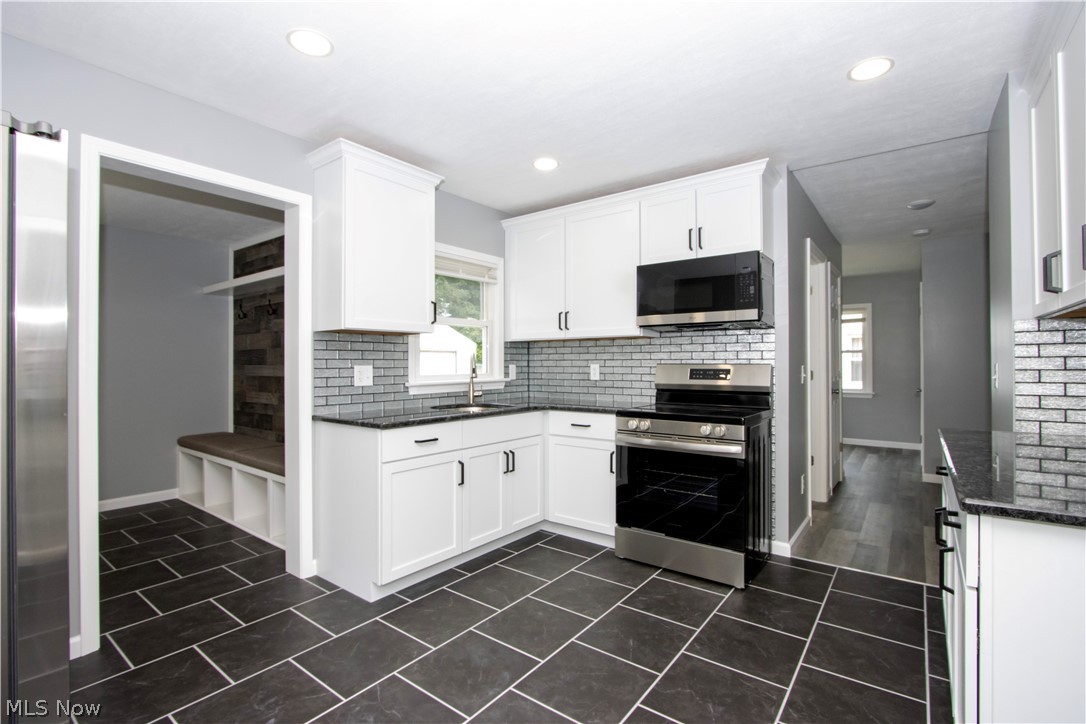 407 Oxford Avenue Akron OH 44310