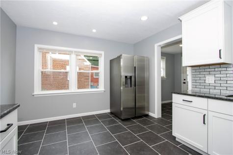 407 Oxford Avenue Akron OH 44310