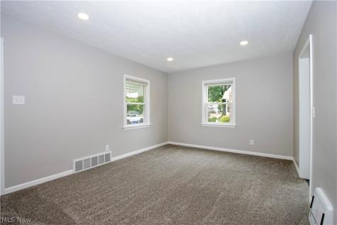 407 Oxford Avenue Akron OH 44310
