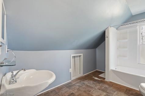 1712 E 300th Street Wickliffe OH 44092