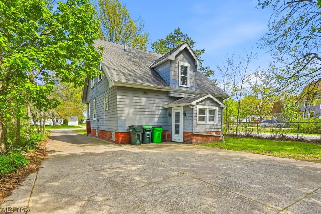 1712 E 300th Street Wickliffe OH 44092