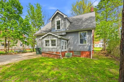 1712 E 300th Street Wickliffe OH 44092