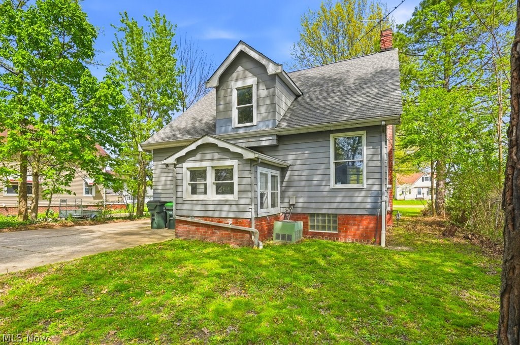 1712 E 300th Street Wickliffe OH 44092